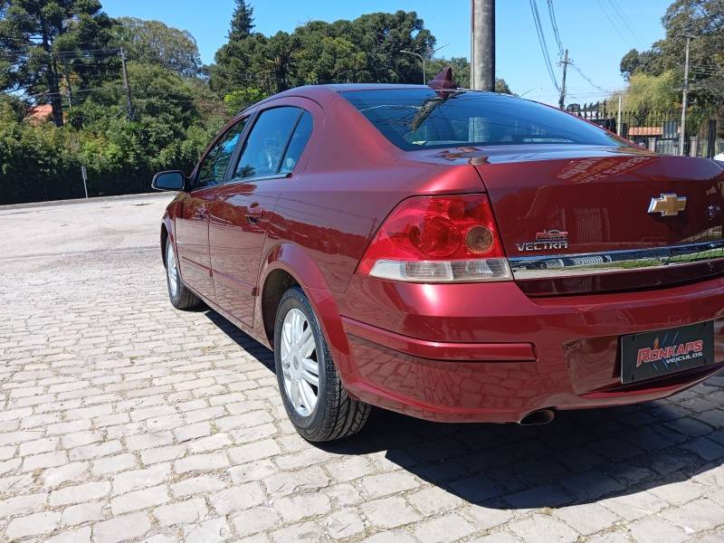 CHEVROLET - VECTRA - 2011/2011 - Vermelha - R$ 43.900,00