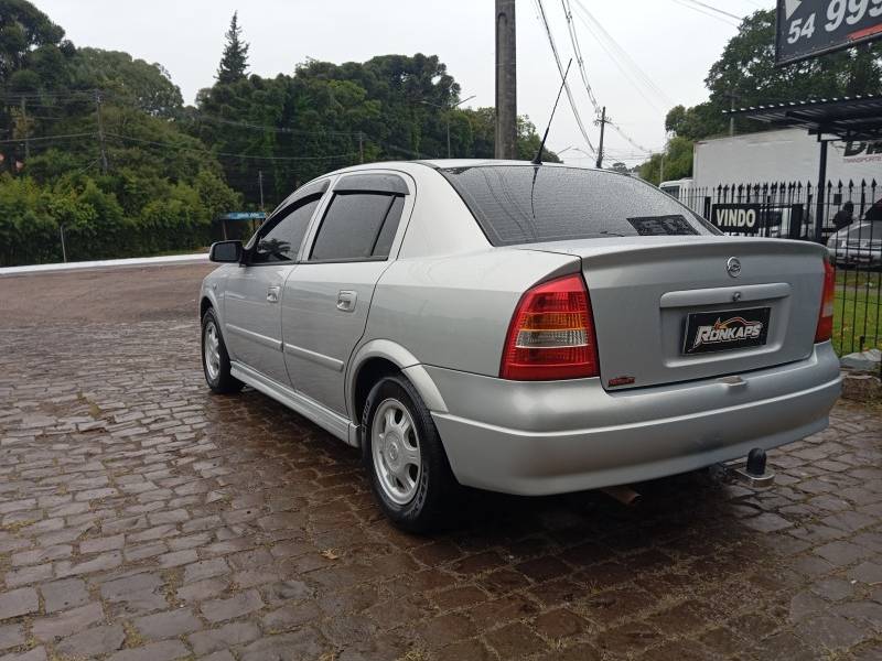 CHEVROLET - ASTRA - 2001/2001 - Prata - R$ 24.900,00