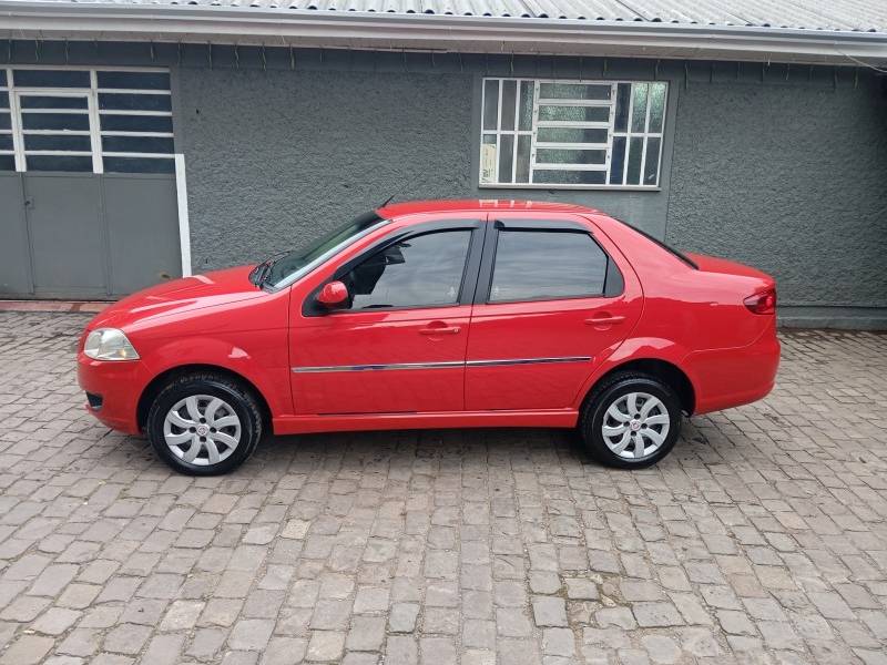FIAT - SIENA - 2014/2014 - Vermelha - R$ 36.900,00