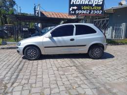 CHEVROLET - CELTA - 2002/2002 - Prata - R$ 18.900,00