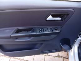 VOLKSWAGEN - SPACEFOX - 2014/2014 - Prata - R$ 46.900,00