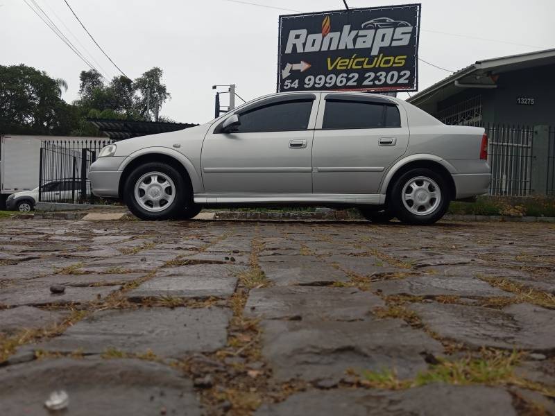 CHEVROLET - ASTRA - 2001/2001 - Prata - R$ 24.900,00