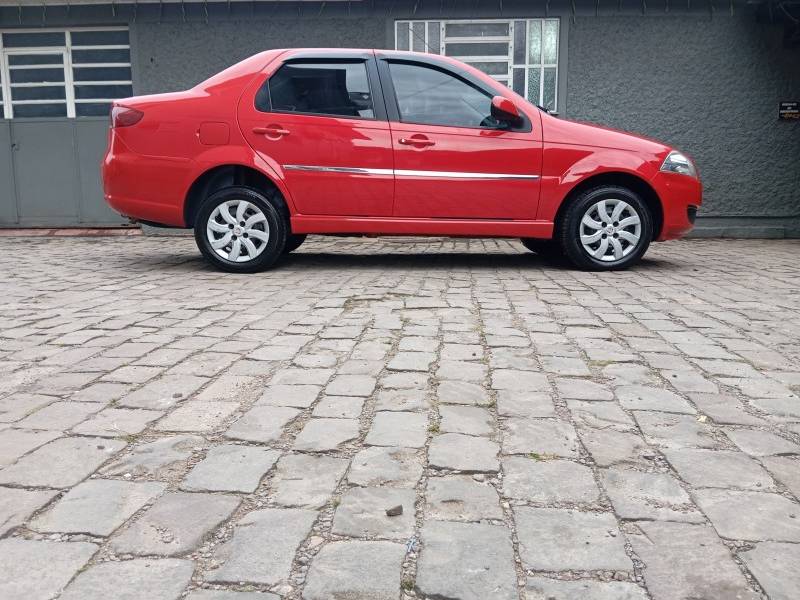 FIAT - SIENA - 2014/2014 - Vermelha - R$ 37.900,00