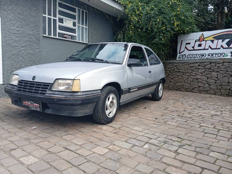 CHEVROLET - KADETT - 1993/1993 - Prata - R$ 9.900,00