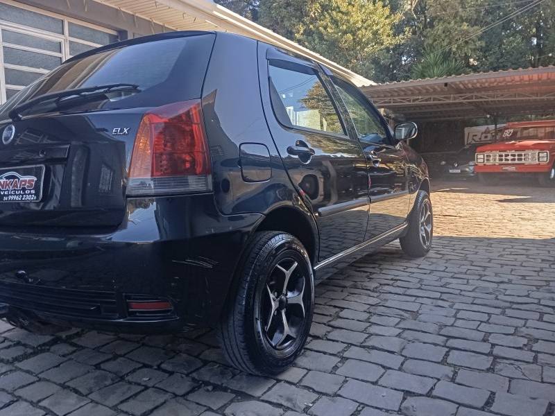 FIAT - PALIO - 2005/2005 - Preta - R$ 15.900,00