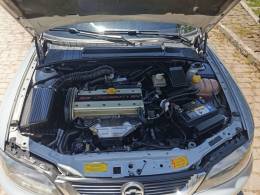 CHEVROLET - VECTRA - 2002/2002 - Prata - Sob Consulta