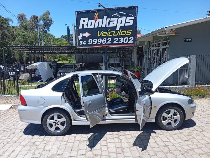 CHEVROLET - VECTRA - 2002/2002 - Prata - Sob Consulta