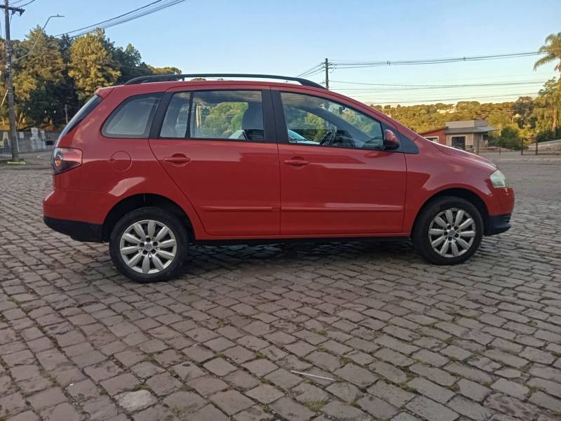 VOLKSWAGEN - SPACEFOX - 2010/2010 - Vermelha - Sob Consulta
