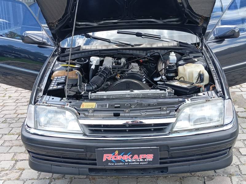 CHEVROLET - OMEGA - 1994/1994 - Preta - R$ 32.900,00