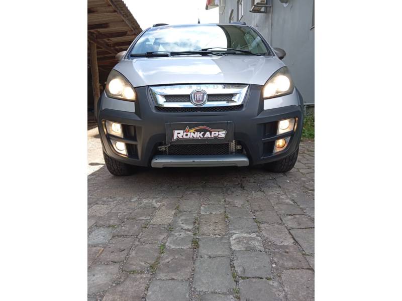 FIAT - IDEA - 2012/2012 - Prata - R$ 35.900,00