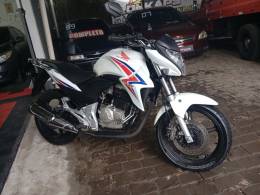 HONDA - CB 300R - 2015/2015 - Branca - R$ 17.900,00