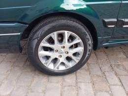 VOLKSWAGEN - SANTANA - 1993/1993 - Verde - R$ 22.500,00