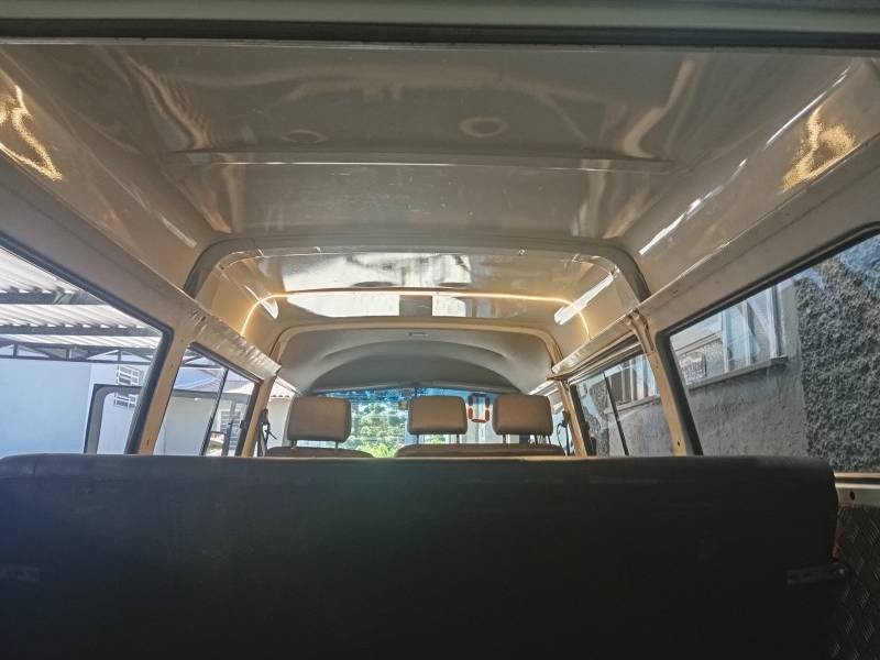 VOLKSWAGEN - KOMBI - 2000/2000 - Branca - R$ 29.900,00