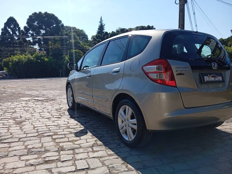 HONDA - FIT - 2010/2010 - Dourada - R$ 46.900,00