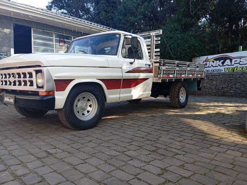 FORD - F-100 - 1974/1974 - Branca - R$ 39.900,00