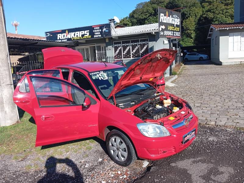 CHEVROLET - PRISMA - 2010/2010 - Vermelha - R$ 29.900,00