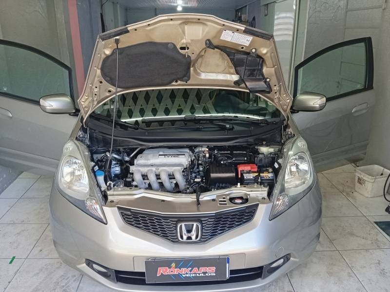 HONDA - FIT - 2010/2010 - Dourada - R$ 46.900,00