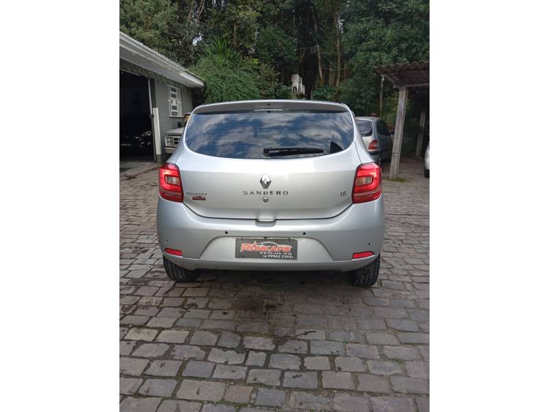 RENAULT - SANDERO - 2019/2019 - Branca - R$ 48.900,00