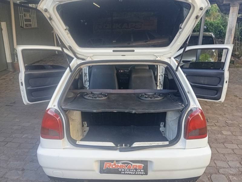 VOLKSWAGEN - GOL - 2004/2004 - Branca - R$ 11.900,00