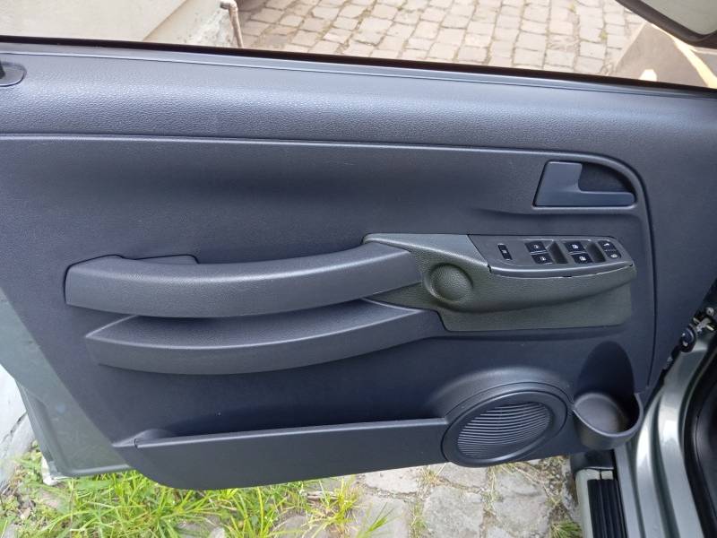 VOLKSWAGEN - FOX - 2007/2007 - Cinza - Sob Consulta