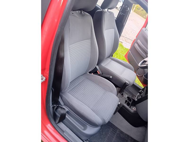 VOLKSWAGEN - SPACEFOX - 2010/2010 - Vermelha - Sob Consulta