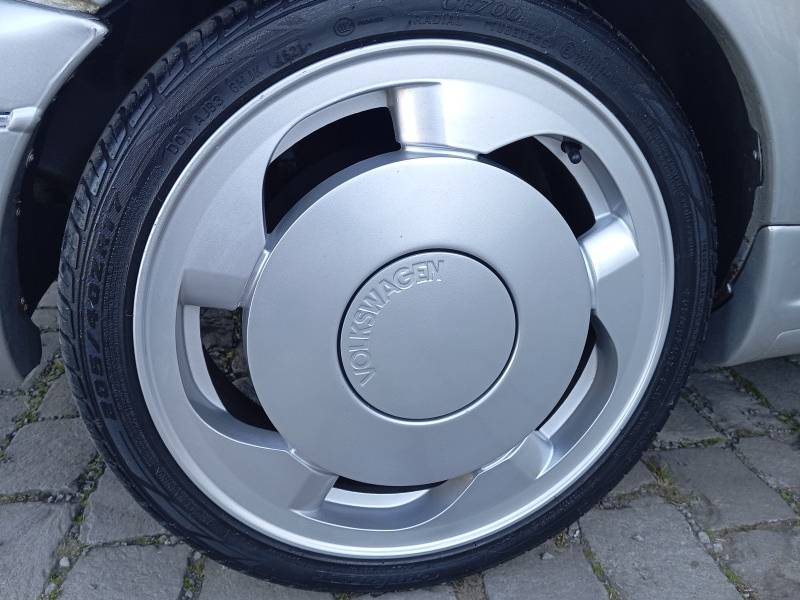 VOLKSWAGEN - SANTANA - 1996/1996 - Prata - R$ 31.900,00