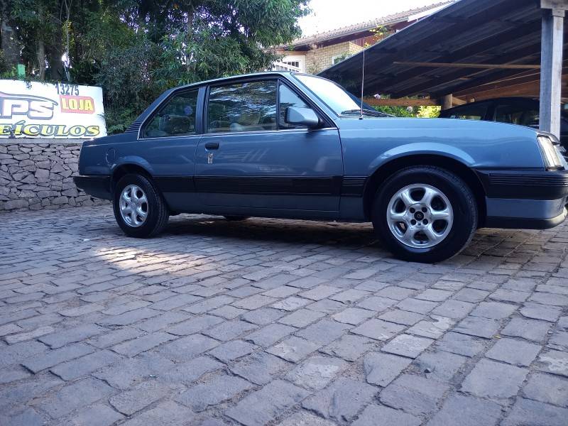 CHEVROLET - MONZA - 1989/1989 - Azul - R$ 15.900,00