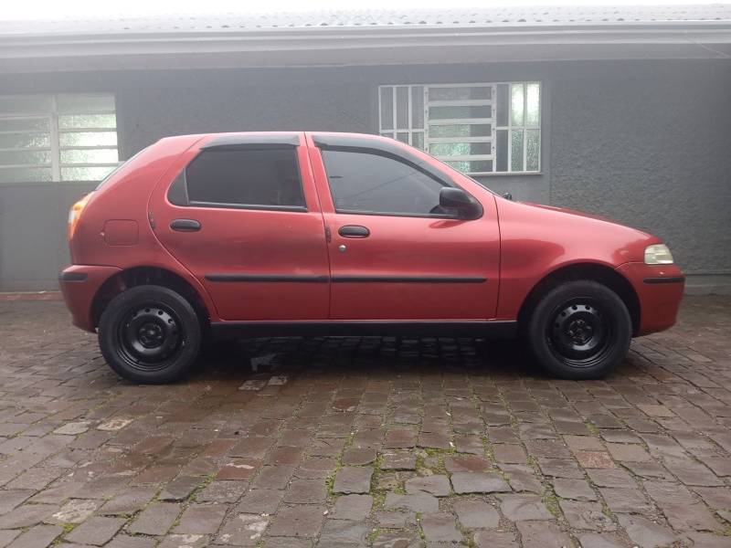 FIAT - PALIO - 2006/2006 - Vermelha - R$ 15.900,00