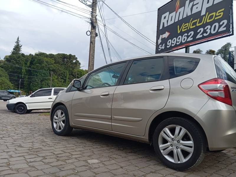 HONDA - FIT - 2010/2010 - Dourada - R$ 46.900,00