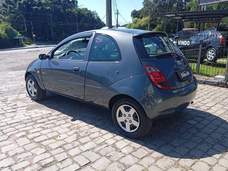 FORD - KA - 2004/2004 - Cinza - R$ 22.900,00