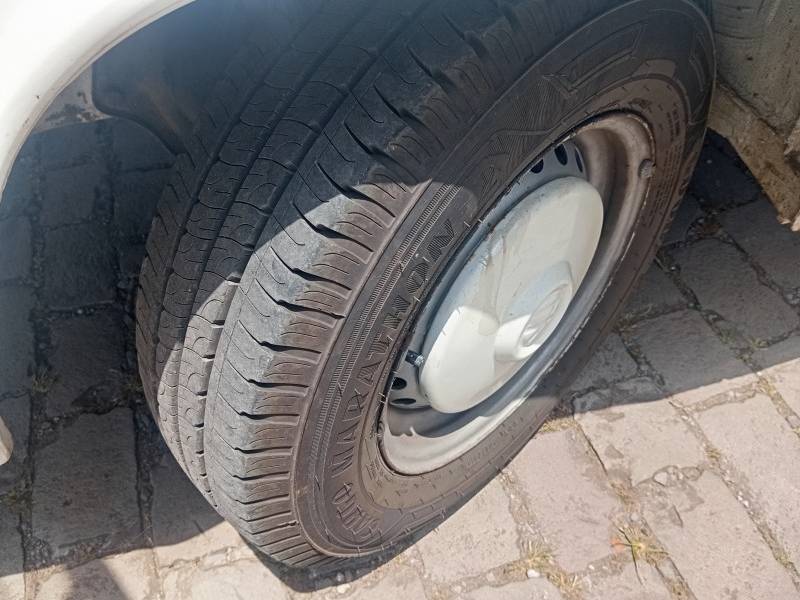 VOLKSWAGEN - KOMBI - 2000/2000 - Branca - Sob Consulta