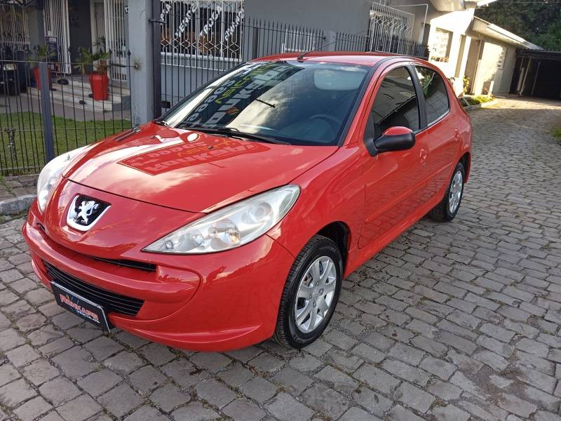 PEUGEOT - 207 - 2014/2014 - Vermelha - R$ 28.900,00
