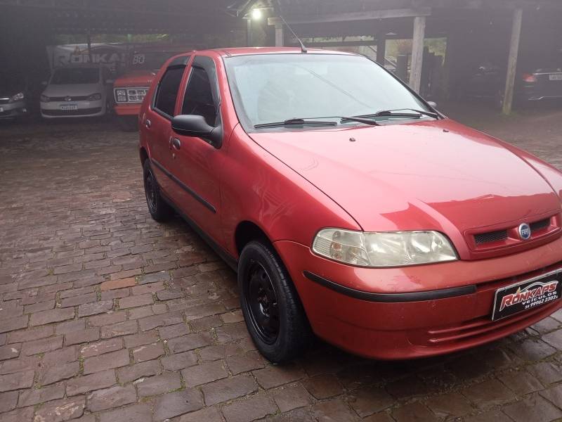 FIAT - PALIO - 2006/2006 - Vermelha - R$ 15.900,00