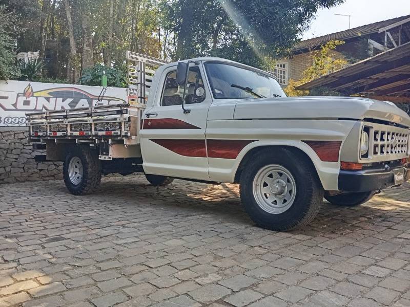 FORD - F-100 - 1974/1974 - Branca - R$ 39.900,00