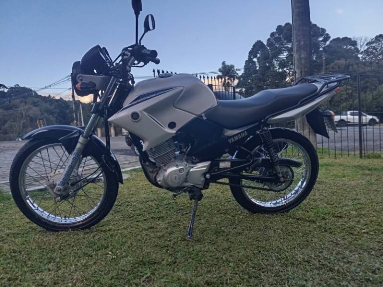 YAMAHA - YBR - 2016/2016 - Branca - R$ 11.900,00