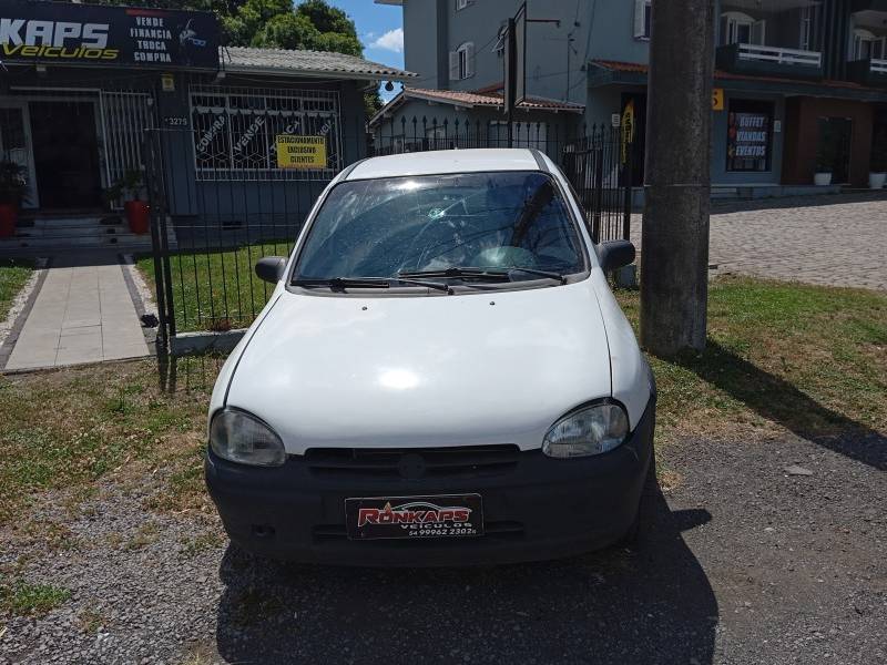 CHEVROLET - CORSA - 1996/1996 - Branca - Sob Consulta