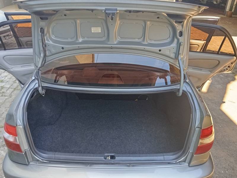 TOYOTA - COROLLA - 2001/2001 - Cinza - R$ 28.900,00