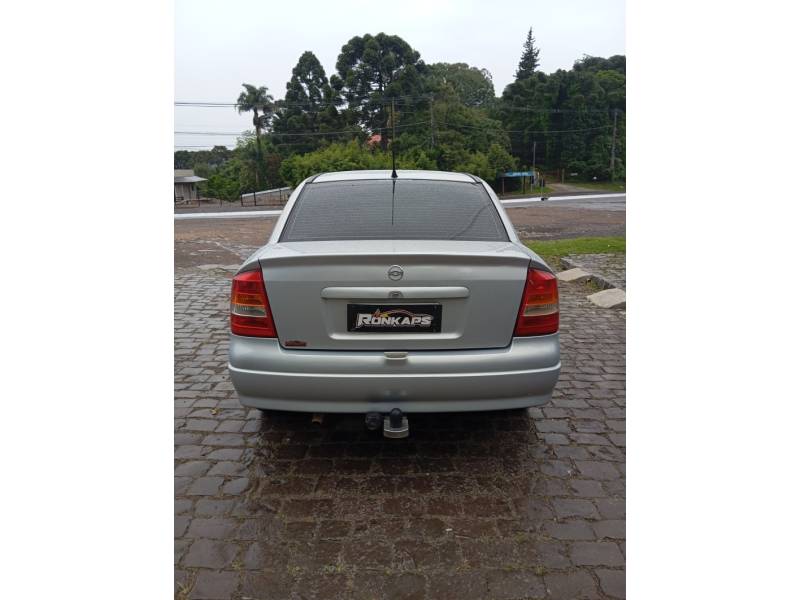 CHEVROLET - ASTRA - 2001/2001 - Prata - R$ 24.900,00