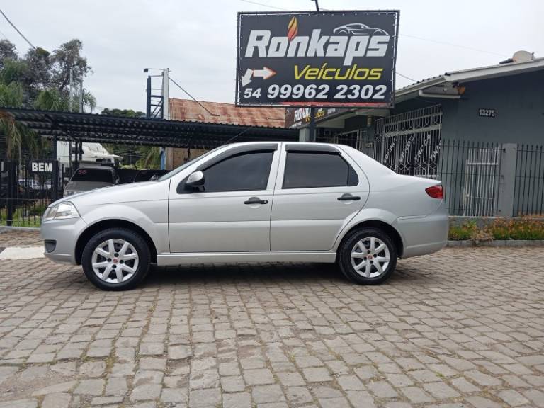 FIAT - SIENA - 2014/2014 - Prata - R$ 35.900,00