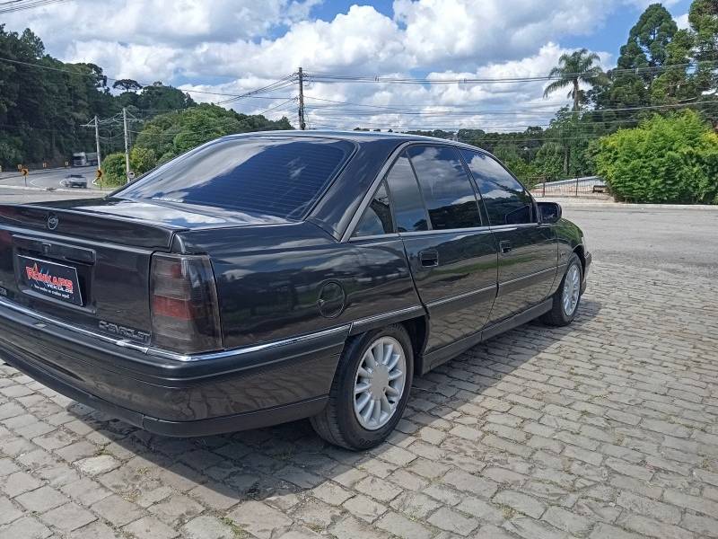 CHEVROLET - OMEGA - 1994/1994 - Preta - R$ 32.900,00