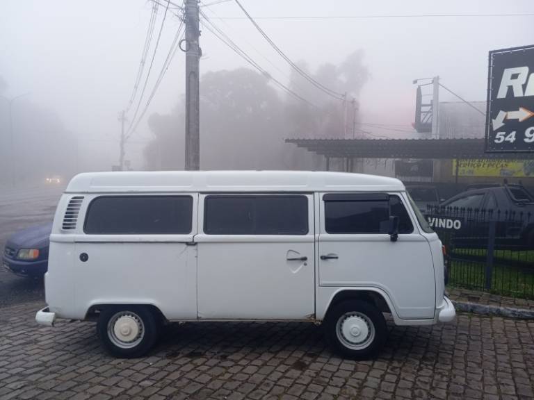 VOLKSWAGEN - KOMBI - 2007/2007 - Branca - R$ 39.900,00