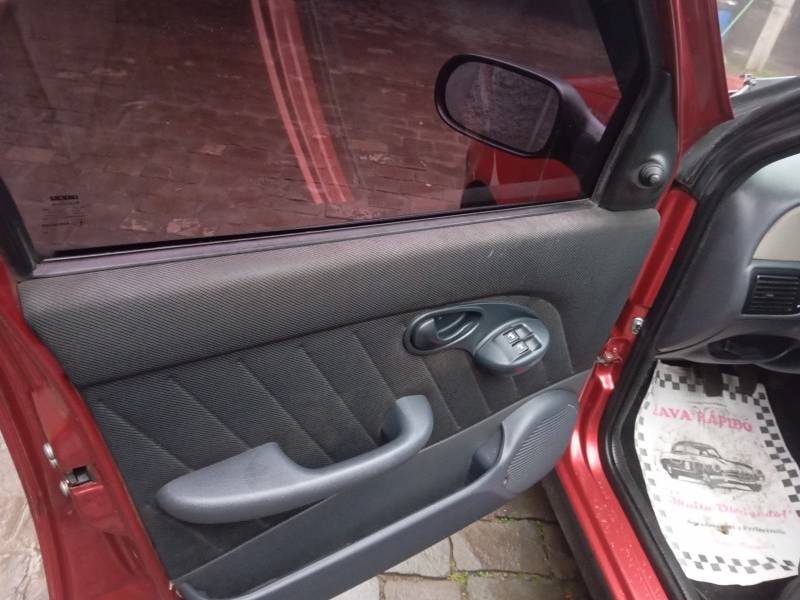 FIAT - PALIO - 2006/2006 - Vermelha - R$ 15.900,00
