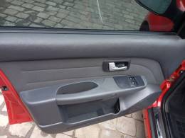FIAT - SIENA - 2014/2014 - Vermelha - R$ 37.900,00