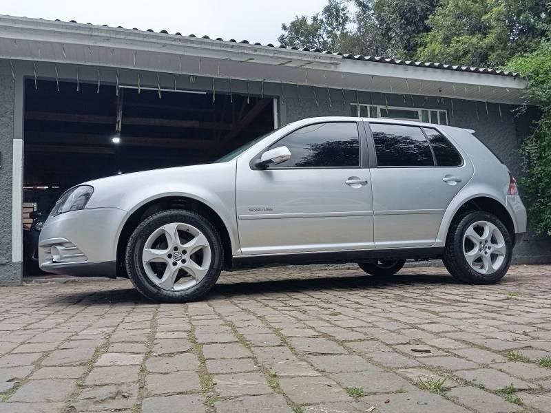 VOLKSWAGEN - GOLF - 2009/2009 - Prata - R$ 48.800,00