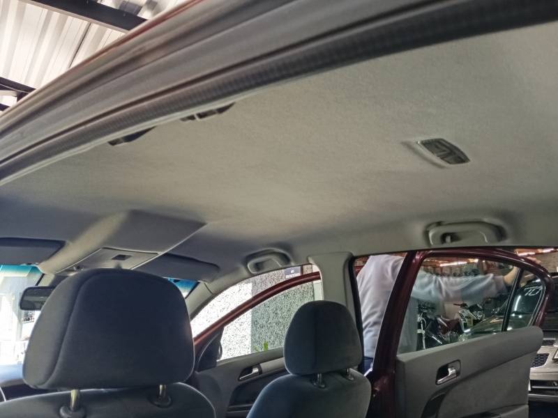 CHEVROLET - VECTRA - 2011/2011 - Vermelha - R$ 43.900,00