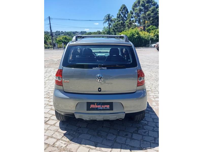 VOLKSWAGEN - FOX - 2007/2007 - Cinza - Sob Consulta