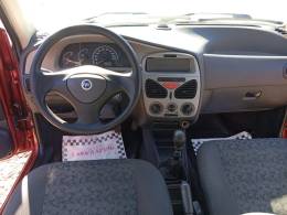 FIAT - PALIO - 2006/2006 - Vermelha - R$ 15.900,00