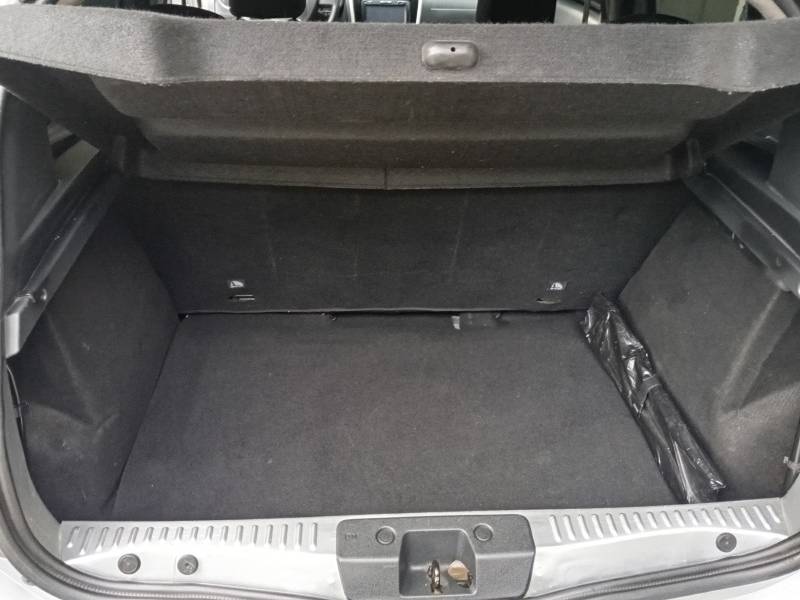 RENAULT - SANDERO - 2019/2019 - Branca - R$ 48.900,00
