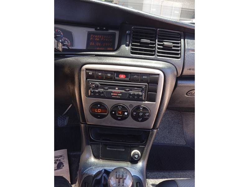 CHEVROLET - VECTRA - 2002/2002 - Prata - Sob Consulta