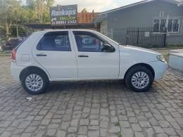 FIAT - PALIO - 2015/2015 - Branca - R$ 33.900,00
